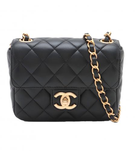 Chanel 17 flap bag black