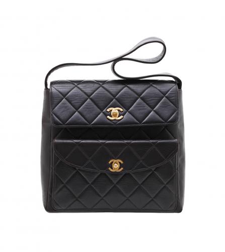 CHANEL BLACK FLAP BAG