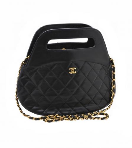 CHANEL BLACK SHOULDER BAG