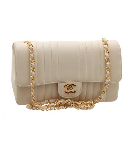 Like New Chanel Vintage Light Beige Lambskin Classic Diana Small Flap –  Boutique Patina