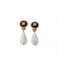 CHANEL CLOVER PEARL EARRINGS