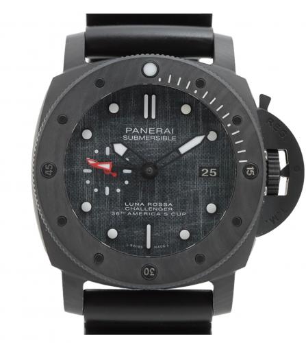 Panerai Submersible Luna Rossa