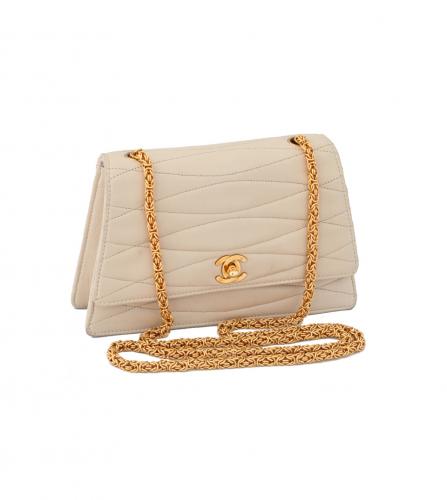Chanel Beige Lambskin Diana Flap Bag 1989/91 – Designer Exchange Ltd