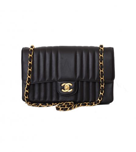 CHANEL BLACK FLAP BAG